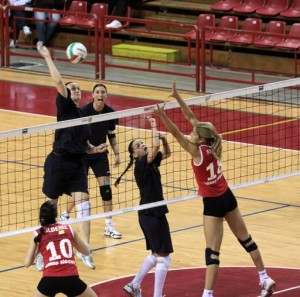 Dushkyevich attacca contro il muro di Poljak