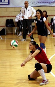 Marini Elisa (riceve)