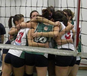 Due Mondi Viaggi Spoleto (abbraccio)