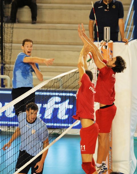 Urnaut Tine (attacco)