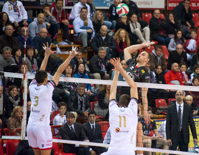 Tamburo Vincenzo (attacca) Tamburo Vincenzo (attacca)