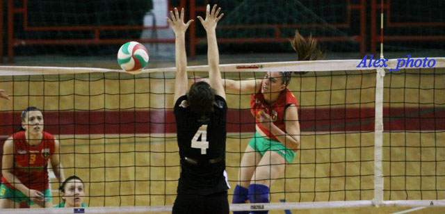 Scarpa Eleonora (attacca)