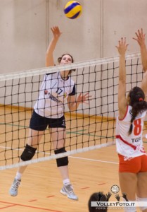 Cintia Lucia (attacco)