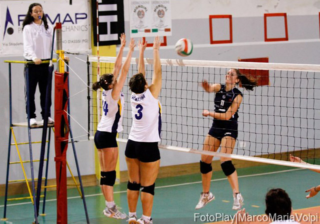 Ercolani Ilaria (attacco) Laloni-Elisei (muro)