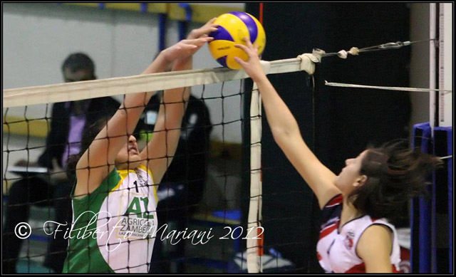 Toppetti-Burnelli (contrasto)