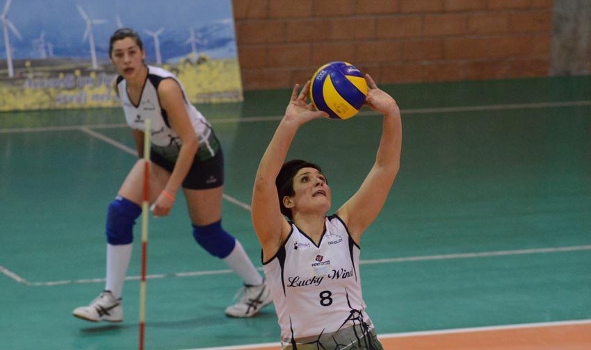 Pietrolati Monia (palleggia)