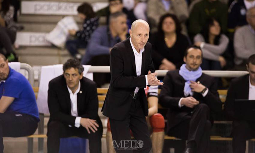 Radici Andrea (incoraggia)