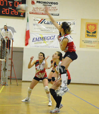 Pirchio Martina (colpisce)