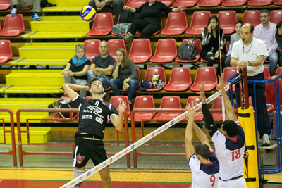 Russell Aaron (attacco)