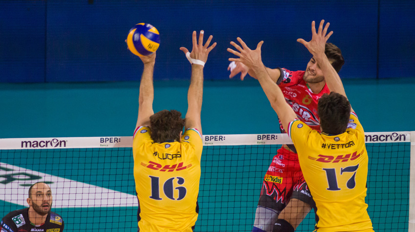 Russell Aaron (attacco)