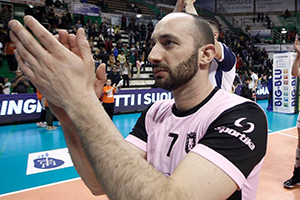 Giovi Andrea (applaude)