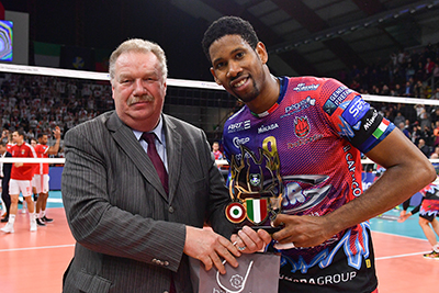 Leòn Wilfredo (mvp)