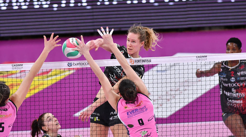 Koolhaas Nicole (attacca)