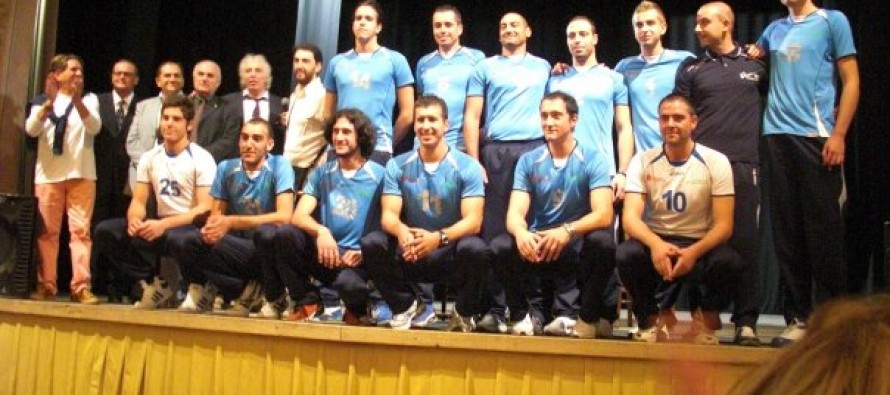 Si è presentata a teatro la Volley Ball Foligno