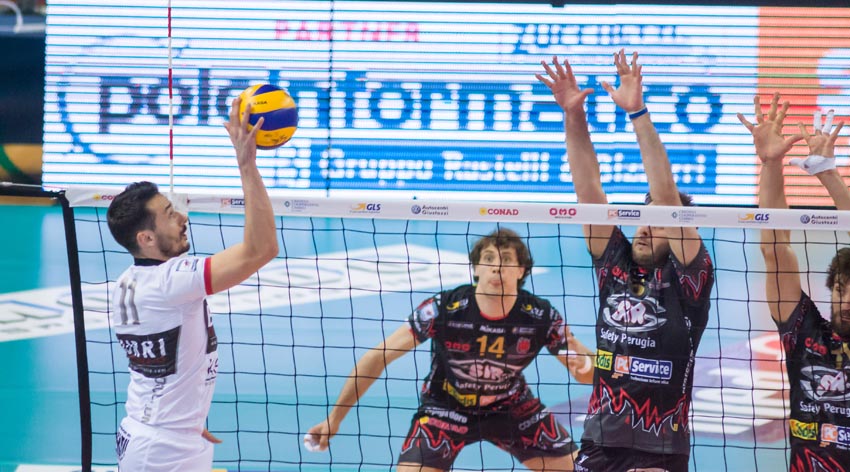 Della Lunga Dore (piazza)