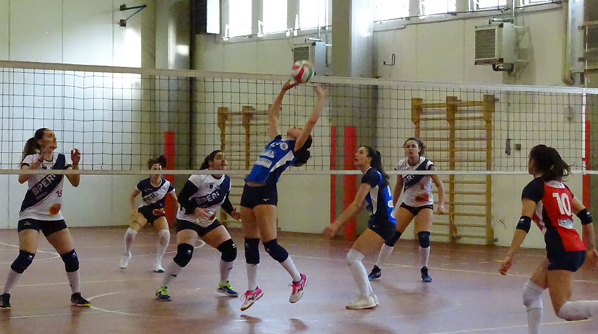 Cipolletti Letizia (alzata)