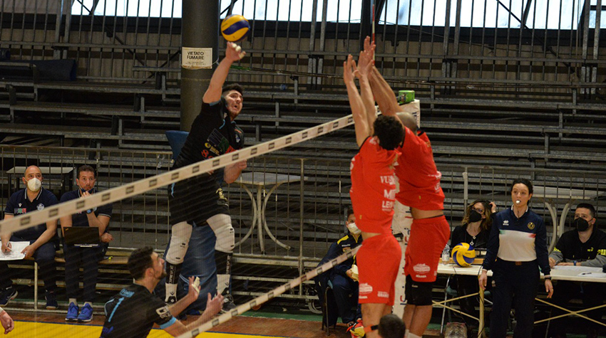 Conti Rinaldo (attacco)