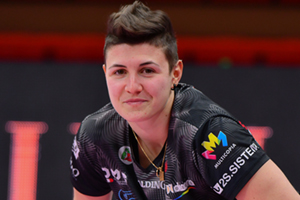 Melli Giulia (sorride)