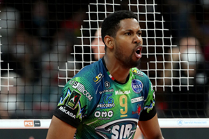 Leòn Wilfredo (esulta)