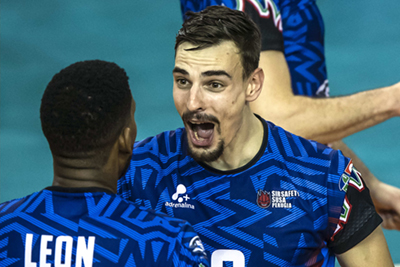 Giannelli-Resende (esultano)