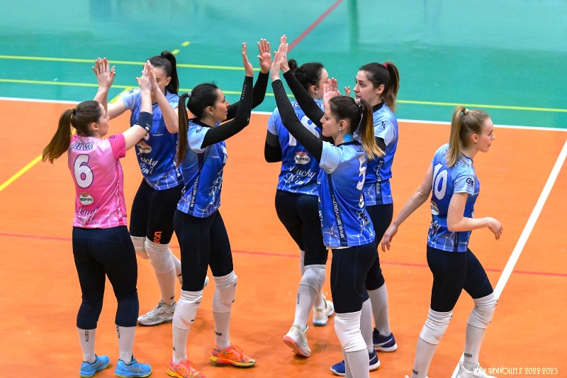 Trevi attende Altino