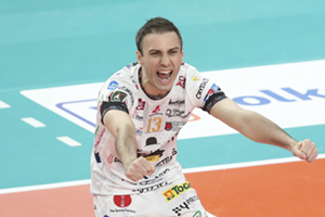 Colaci Massimo (esulta)