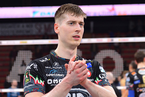 Semeniuk Kamil (applaude)