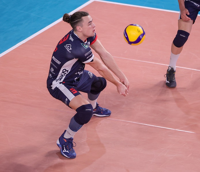 Tim Held completa il reparto schiacciatori