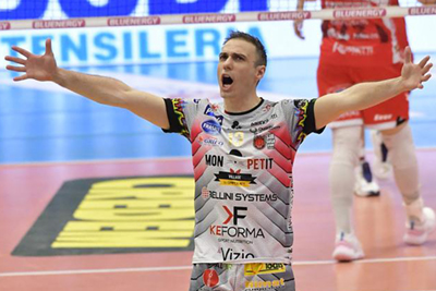 Colaci Massimo (esulta)