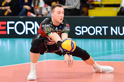 Plotnytskyi Oleh (riceve)