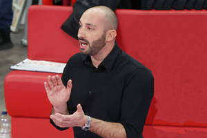 Giovi Andrea (applaude)
