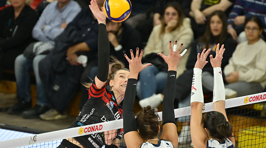 Ungureanu Adelina (attacco)