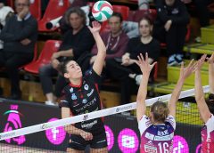 Perinelli Elena (attacco)