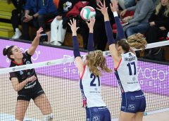 Perinelli Elena (attacco)