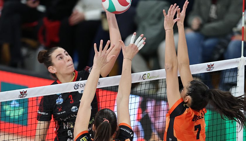 Perinelli Elena (piazza)