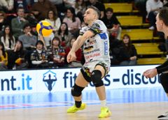 Colaci Massimo (riceve)