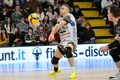 Colaci Massimo (riceve)