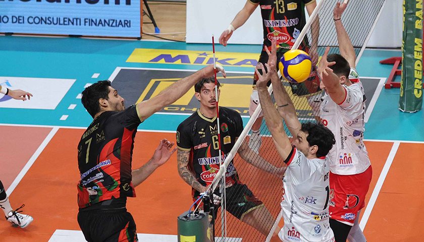 Martinez Javier (chiude)