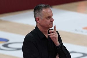 Micoli Stefano (medita)